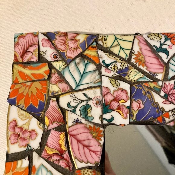 Handmade Broken China Plate Photo Frame 8 x 8 - Picture 4 of 5